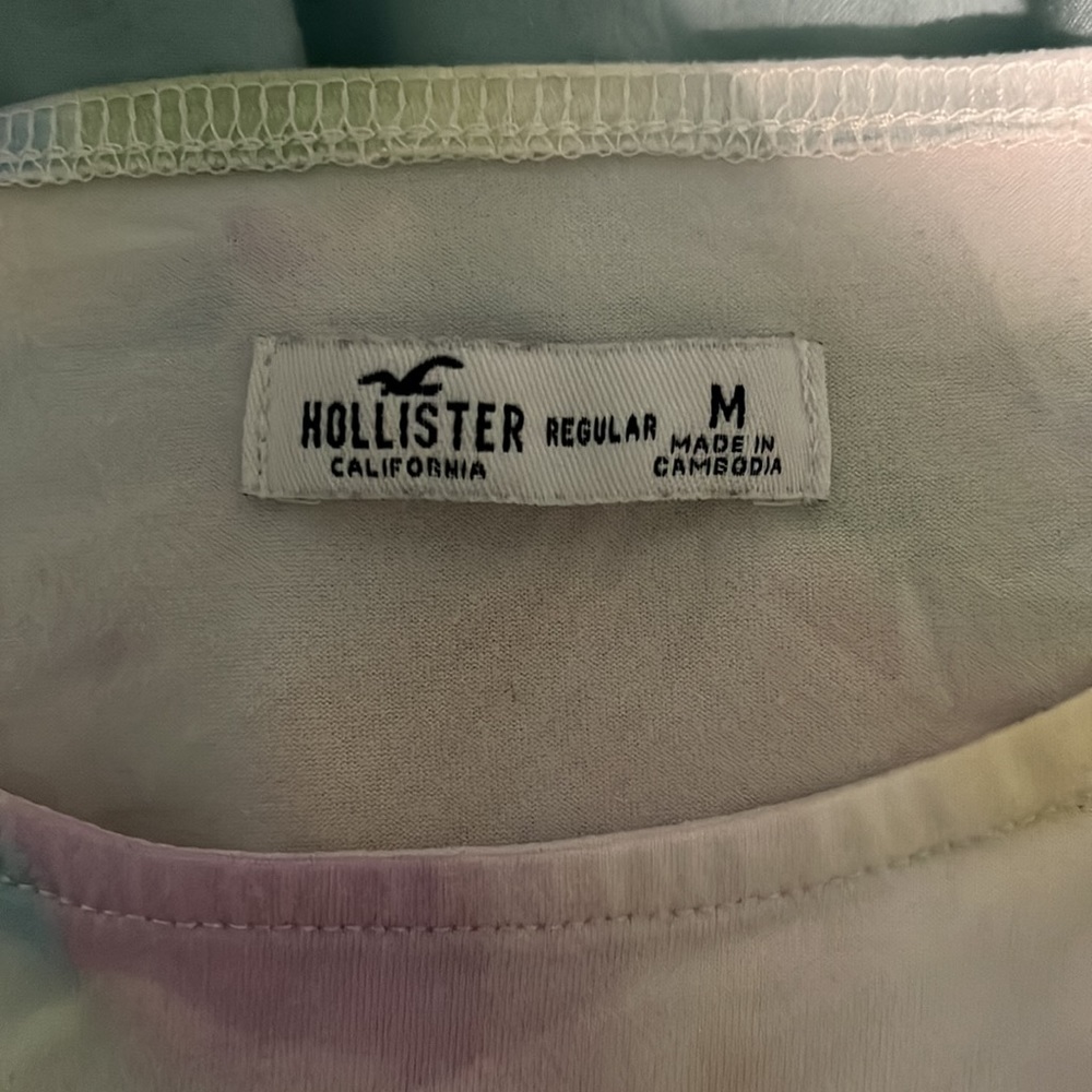 Hollister size M - Picture 2 of 2